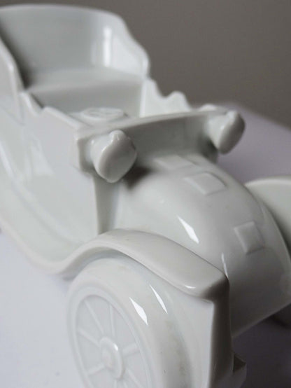 Vintage Dekofigur Oldtimer aus Limoges Porzellan