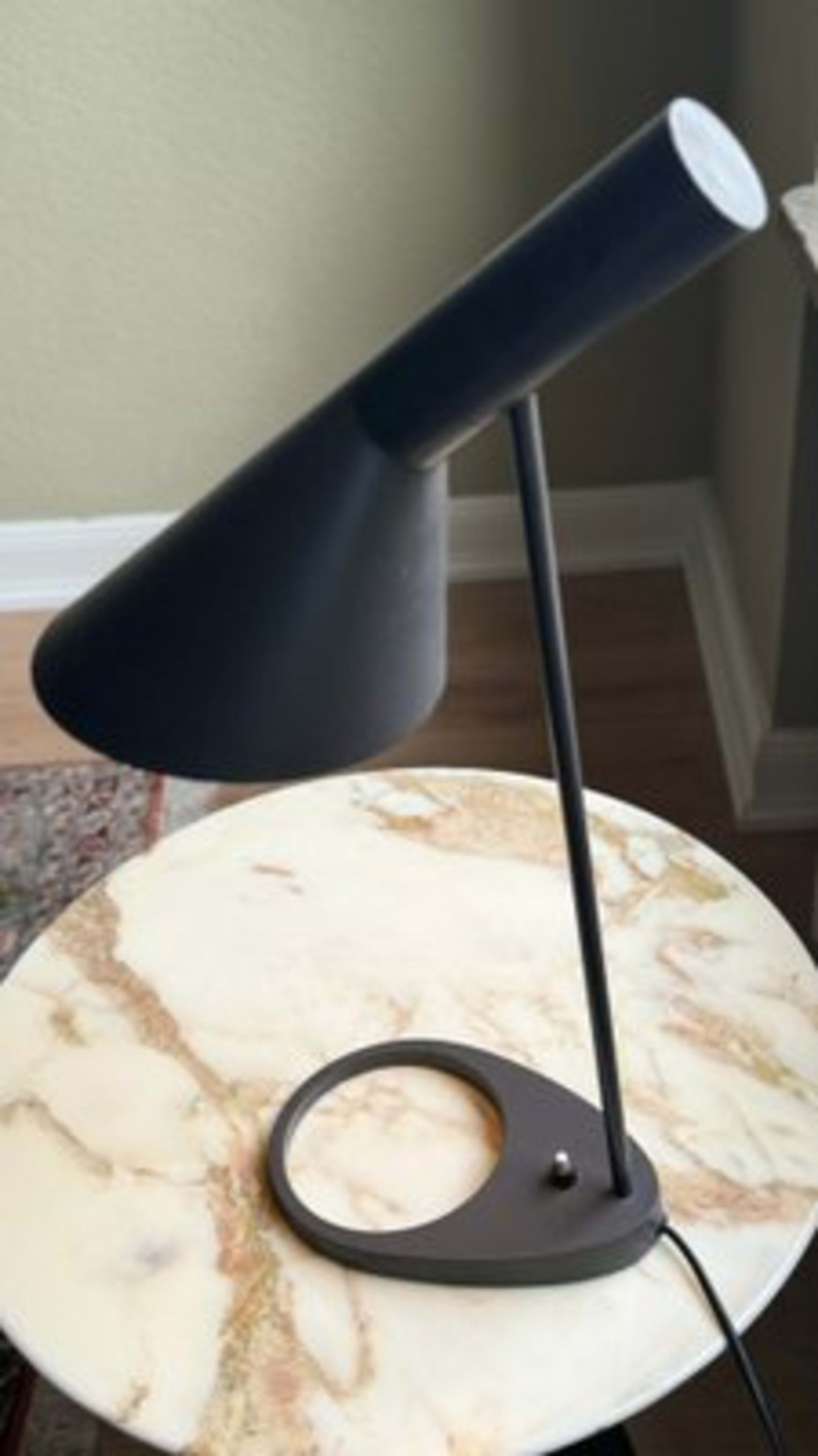 Vintage Tischlampe AJ von Arne Jacobsen für Louis Poulsen Braun Grau