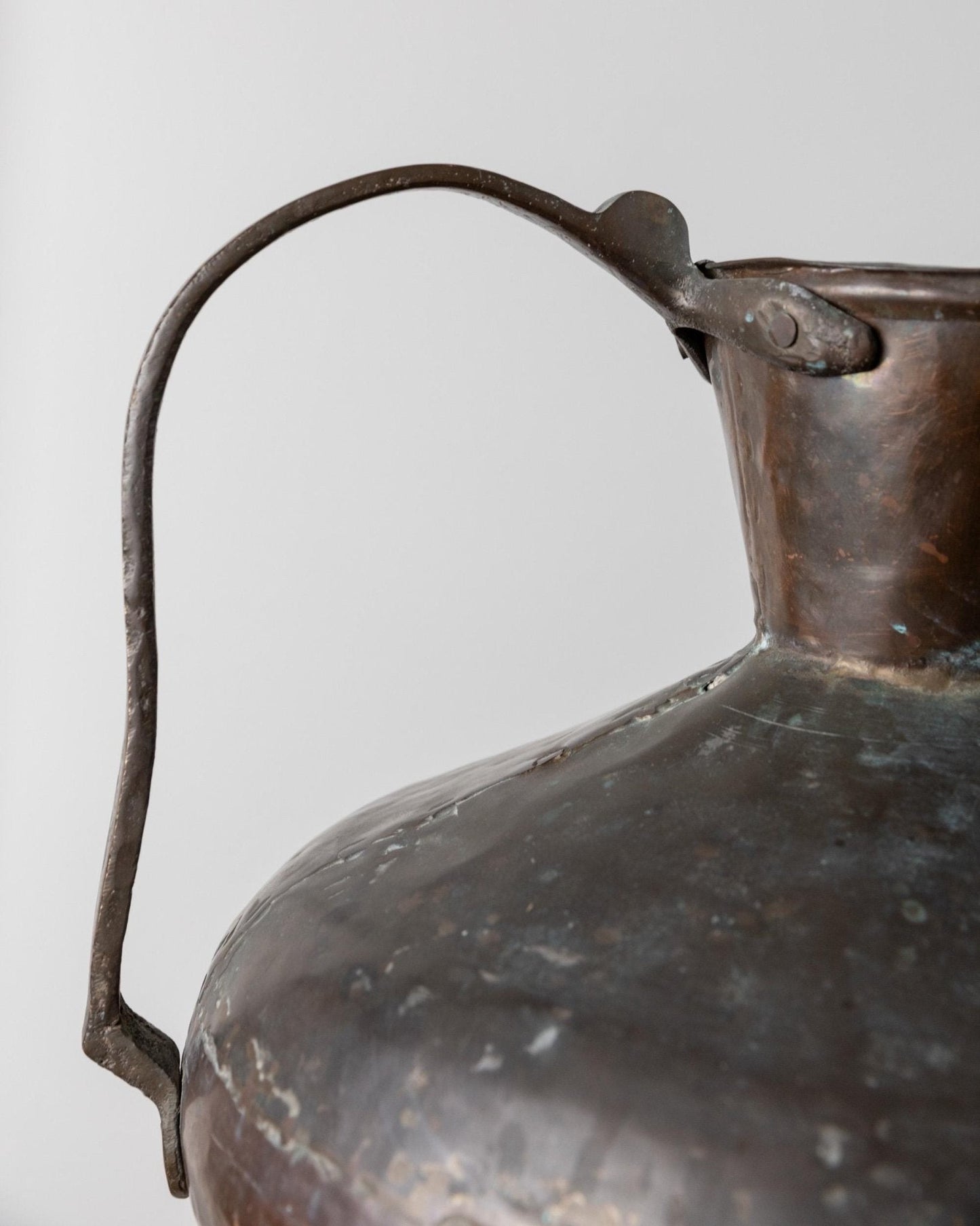 Vintage Krug aus Kupfer und Bronze, handgehämmert, Italien um 1700, seltenes Unikat