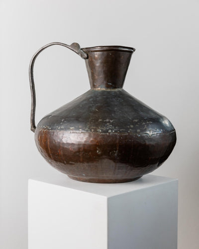 Vintage copper and bronze jug used as a vase, hand-hammered, rare, Italy circa 1700