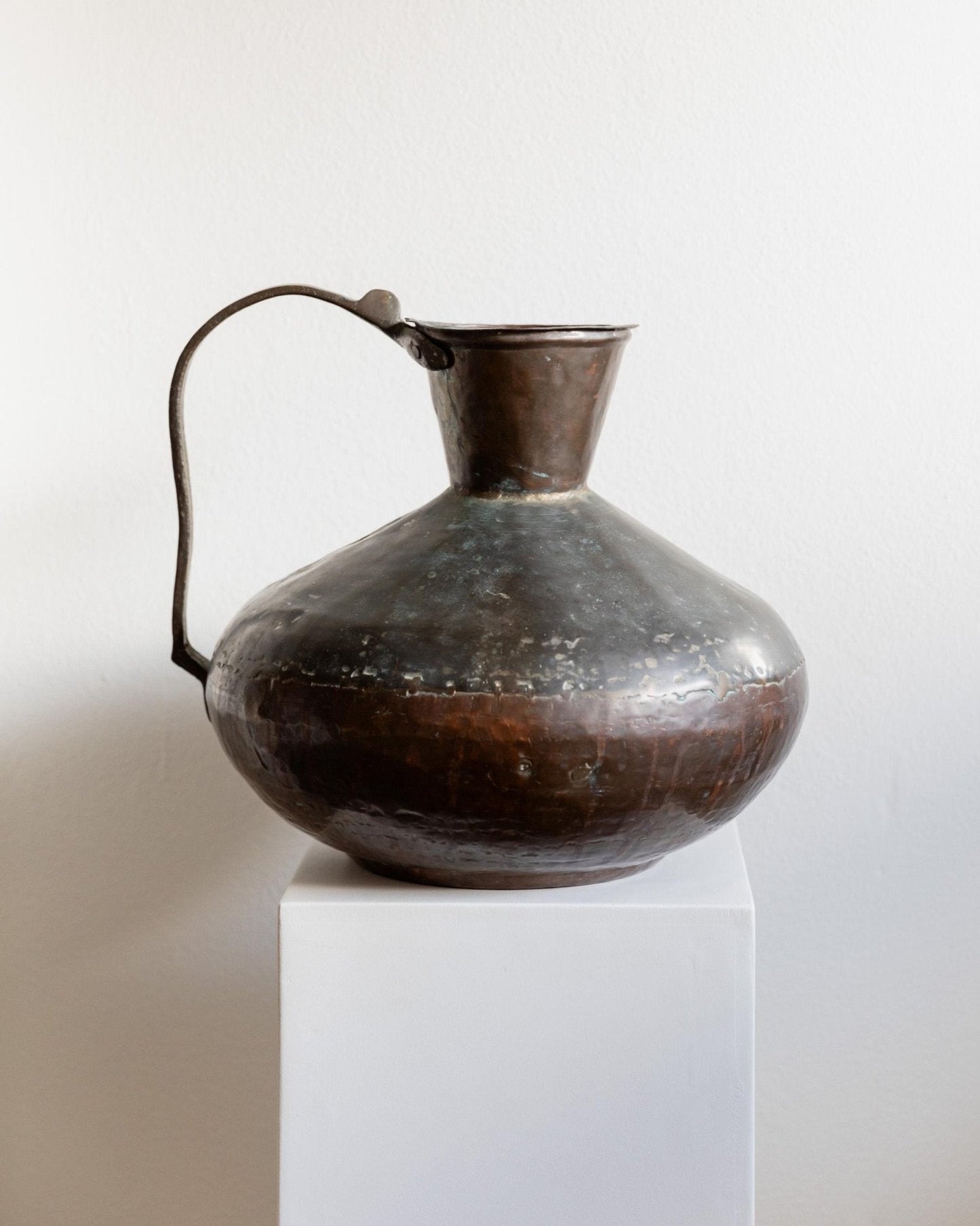 Vintage Krug aus Kupfer und Bronze, handgehämmert, Italien um 1700, seltenes Unikat