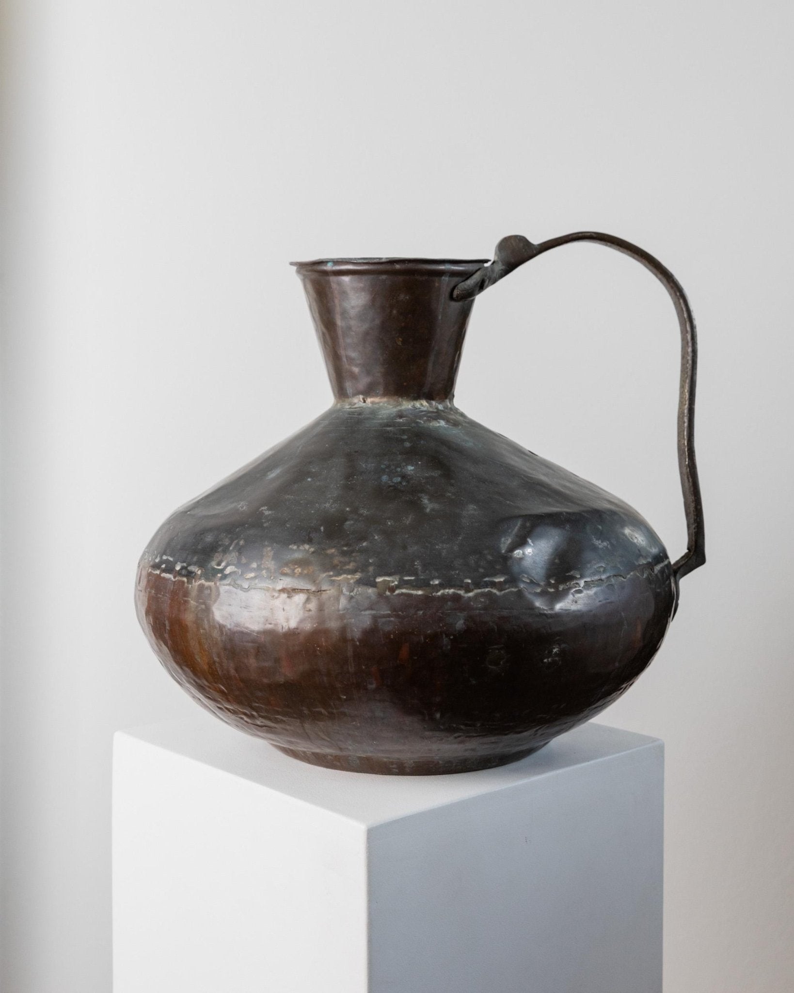 Vintage Krug aus Kupfer und Bronze, handgehämmert, Italien um 1700, seltenes Unikat