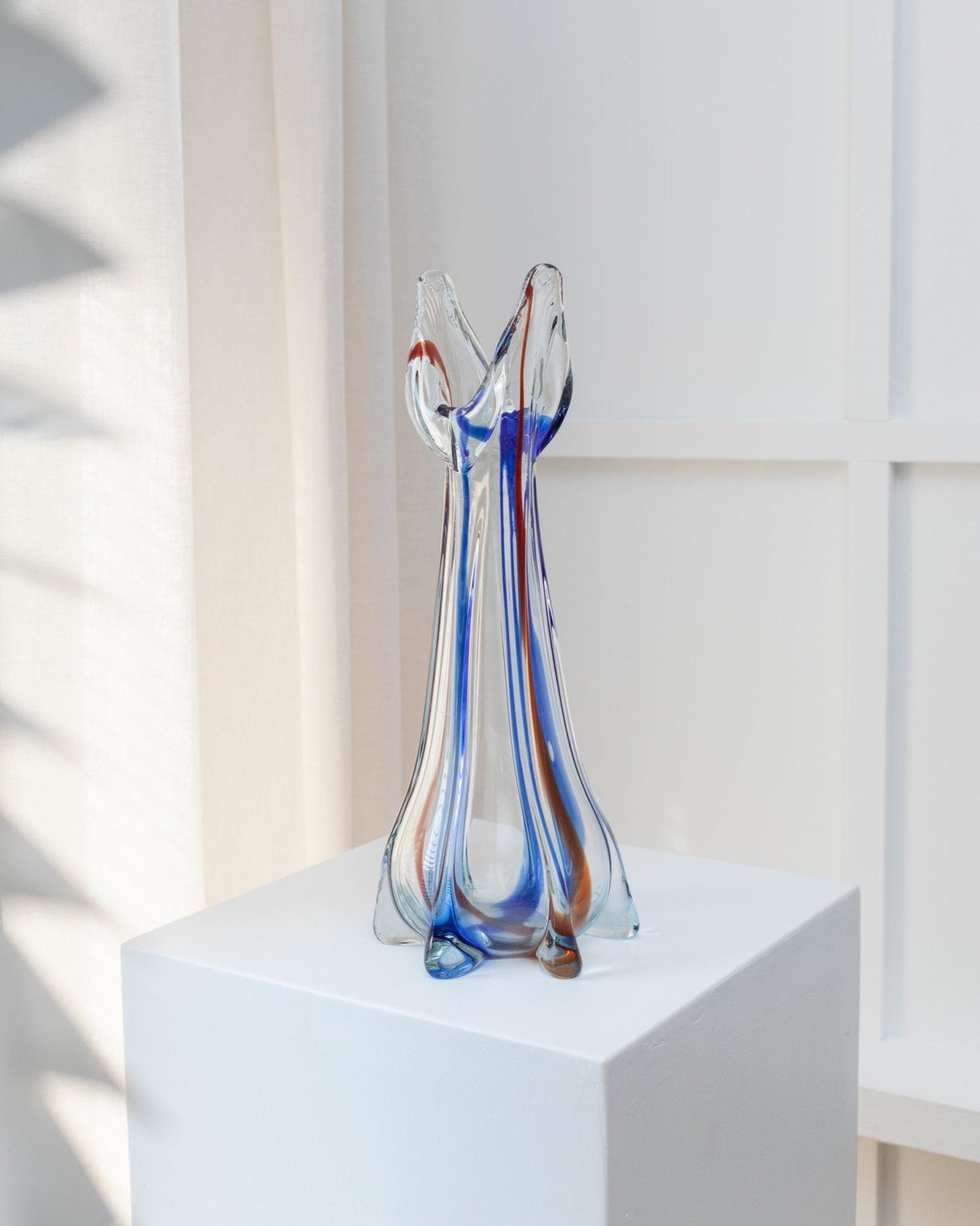 Vintage Vase aus Murano Glas von Murano mit blauen und roten Details