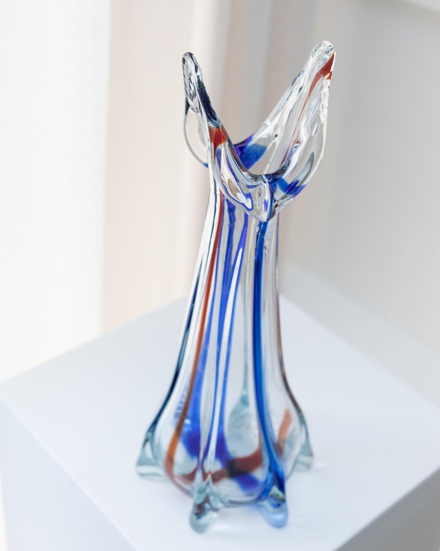 Vintage Vase aus Murano Glas von Murano mit blauen und roten Details