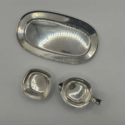 Quadratisches Silber-Servierset mit Tablett, Schale und Kännchen