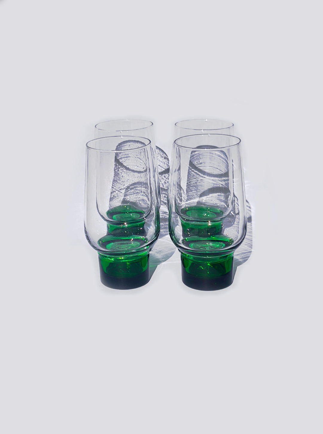 Set von 4 Vintage Gläser mit grünem Glasfuß