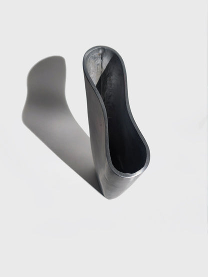 Vintage Vase aus gebürstetem Metall, organisch gewellt