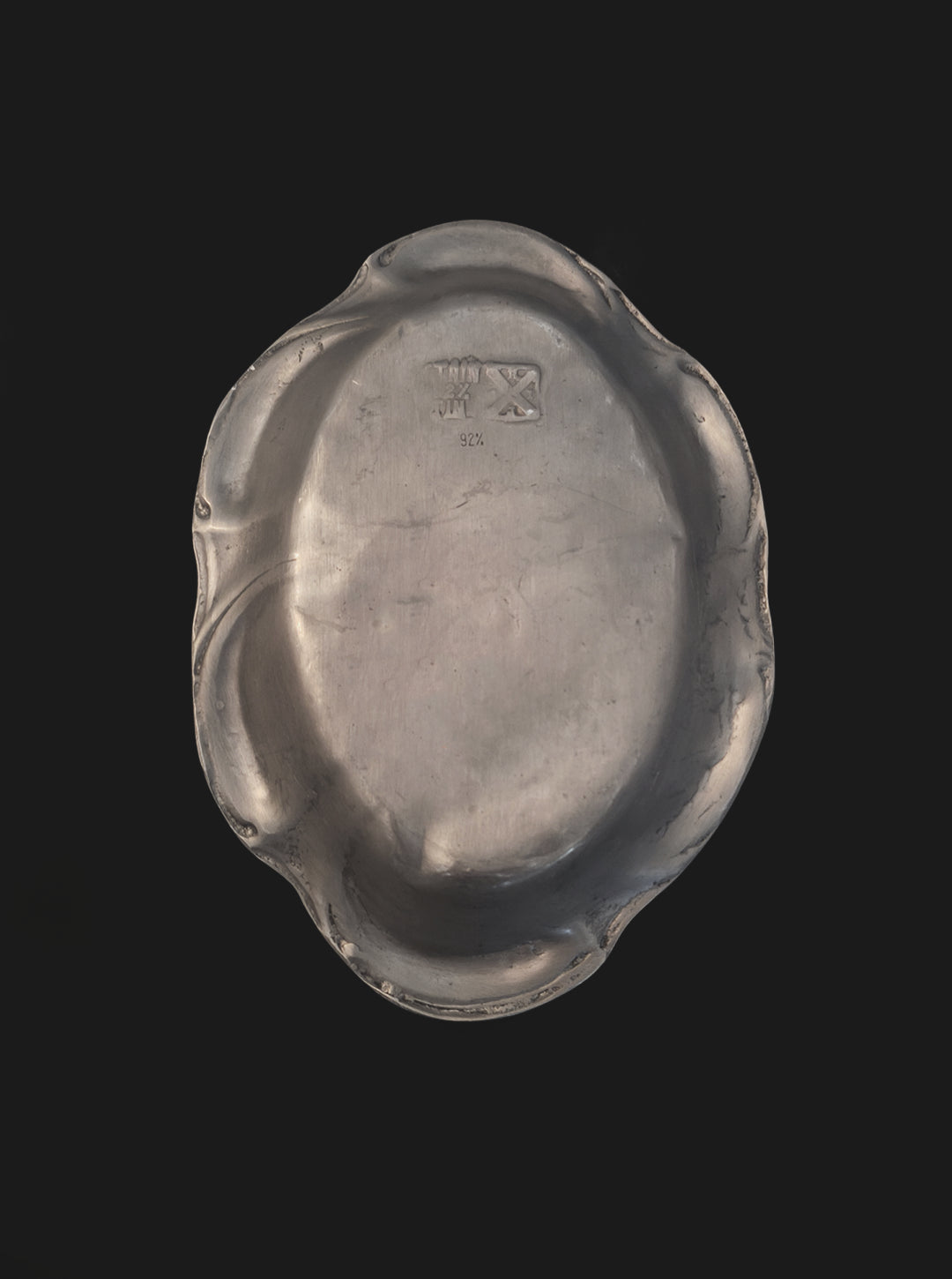Vintage Zinnschale oval mit gewelltem Rand, 21x16 cm