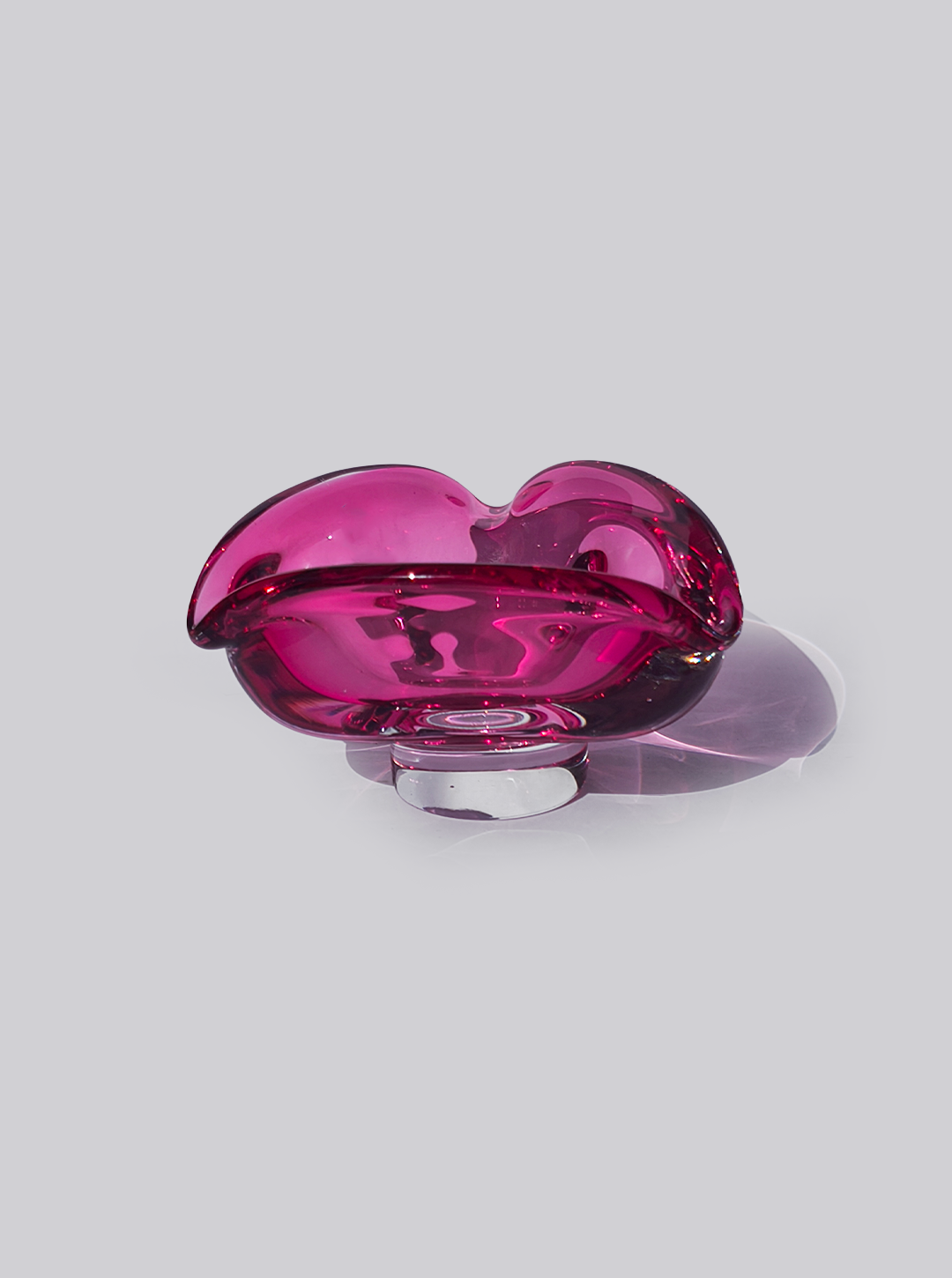 Vintage Aschenbecher aus Glas in Pink, skulptural