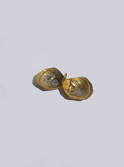 Vintage Salzstreuer "Oyster" aus Messing
