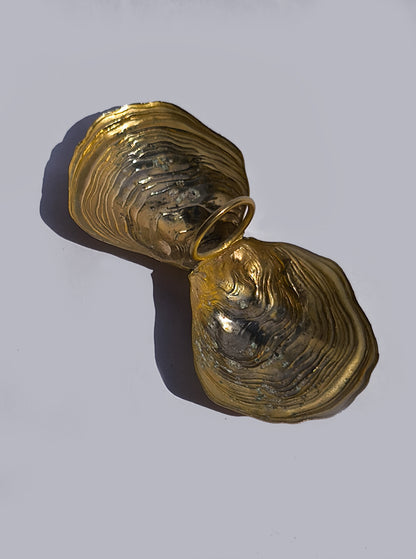 Vintage Salzstreuer "Oyster" aus Messing