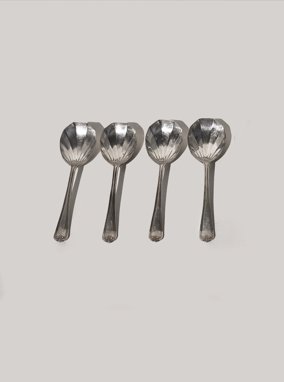 Vintage Löffel Set von 4 Shell Spoons