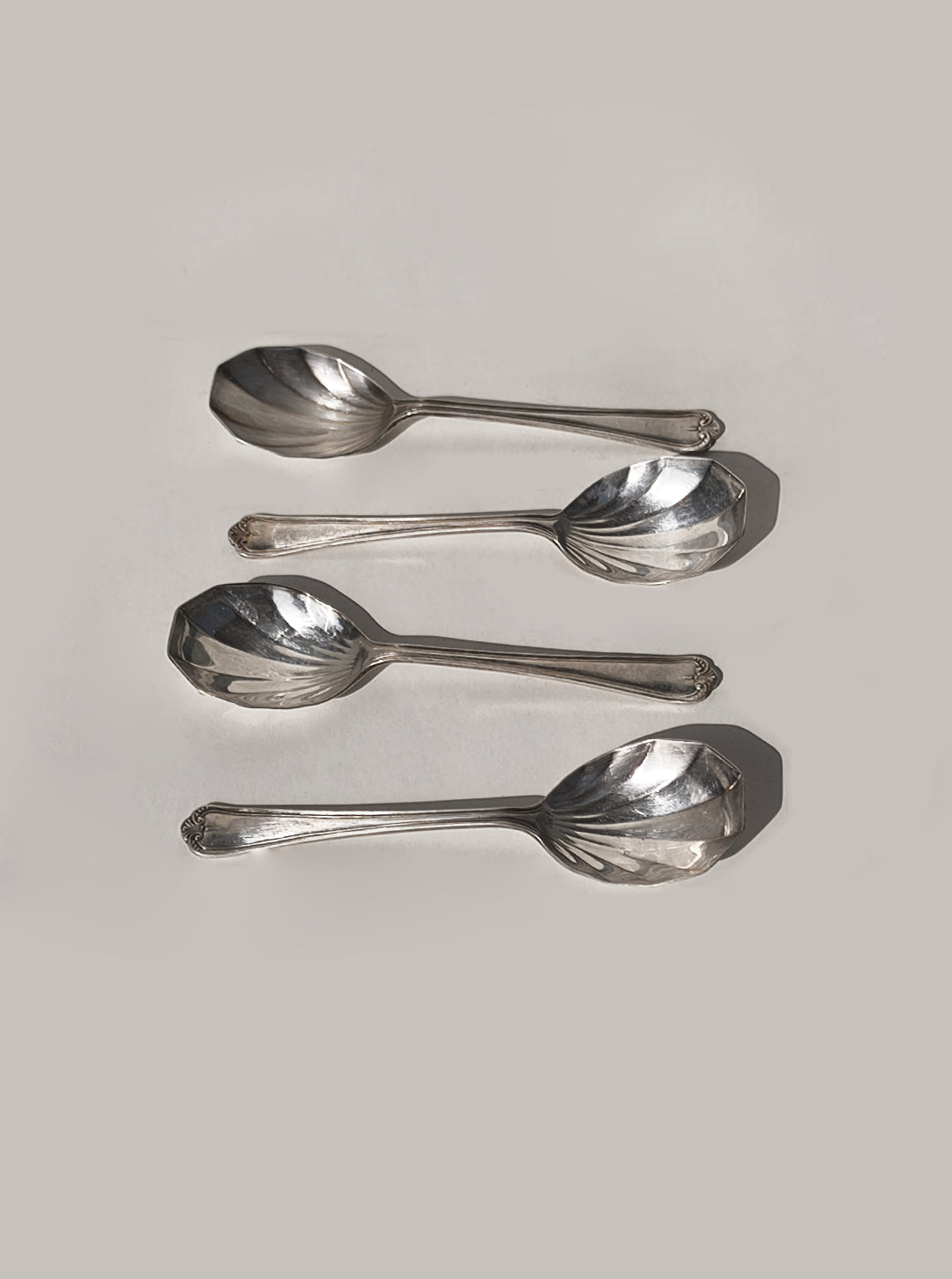 Vintage Löffel Set von 4 Shell Spoons