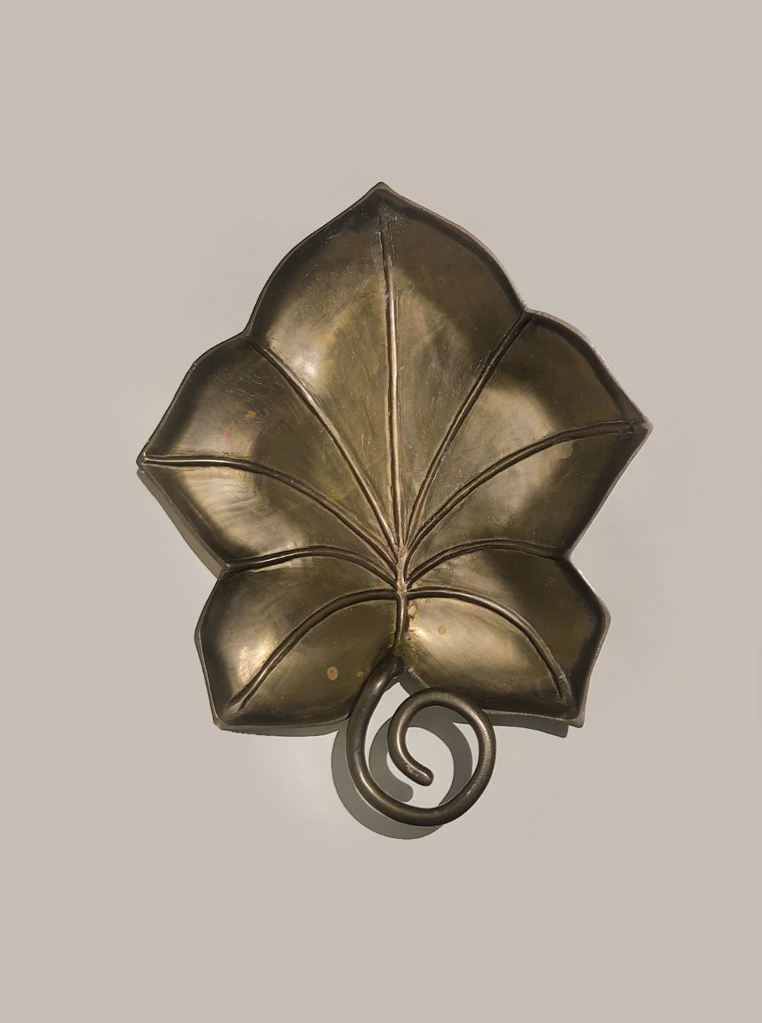 Vintage Vide-Poche "Leaf" aus Messing