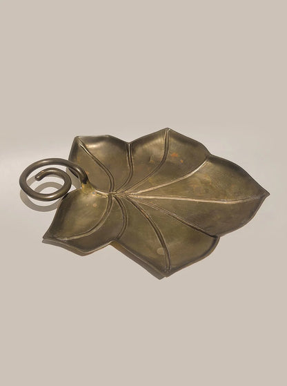 Vintage Vide-Poche "Leaf" aus Messing