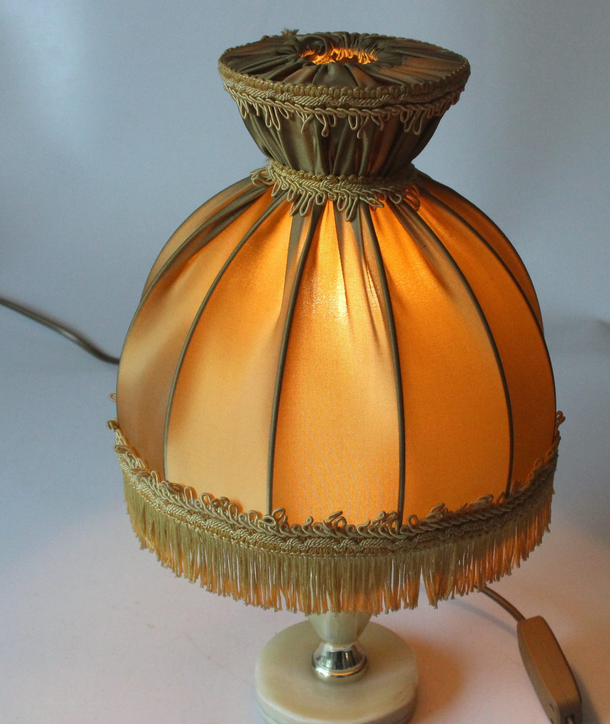 Vintage Tischlampe aus Messing und Onyx