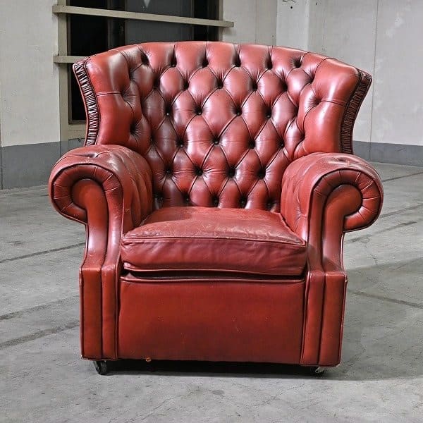 Vintage Sessel Chesterfield Leder mit Rollen