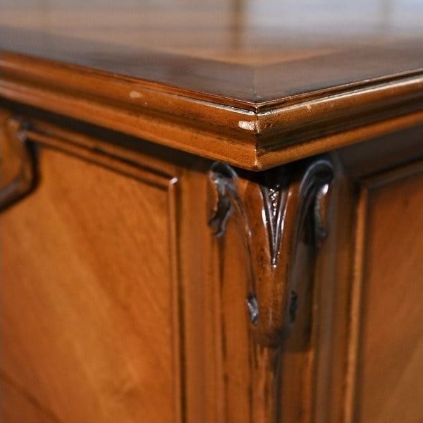 Vintage Kommode Medea von Medea einzigartiges Mahagoni-Schnitzerei