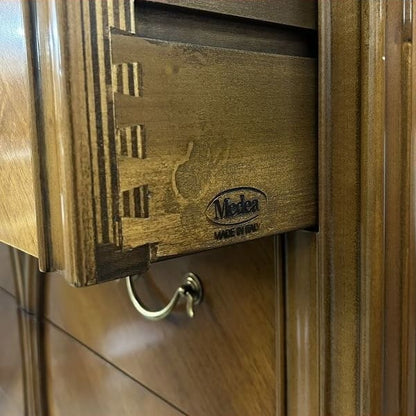 Vintage Kommode Medea von Medea einzigartiges Mahagoni-Schnitzerei