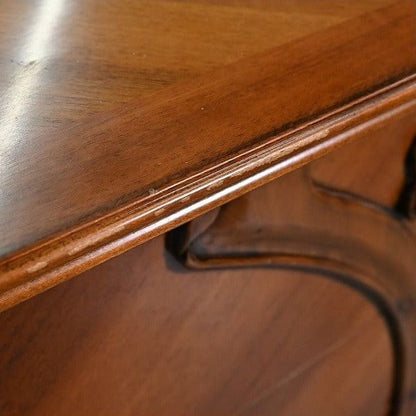 Vintage Kommode Medea von Medea einzigartiges Mahagoni-Schnitzerei