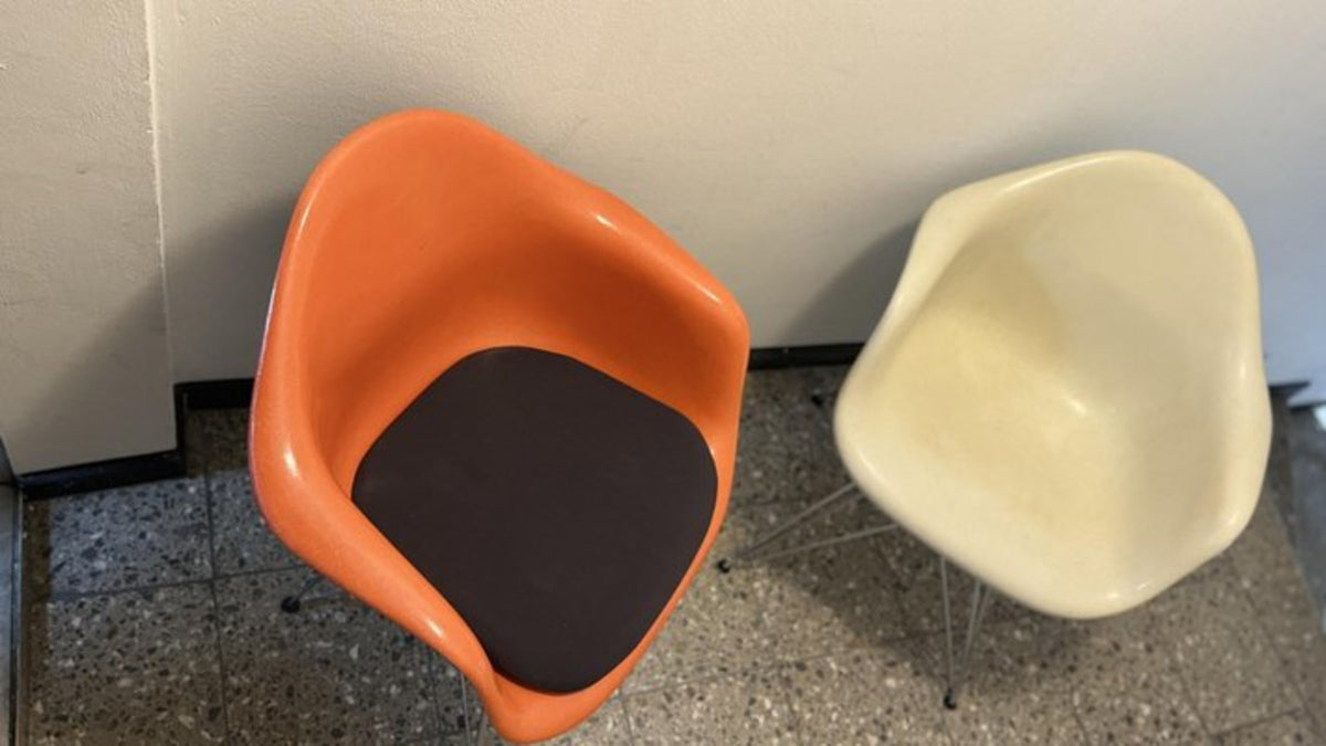Vintage DAR Armlehnstuhl von Charles und Ray Eames für Herman Miller Set von 2