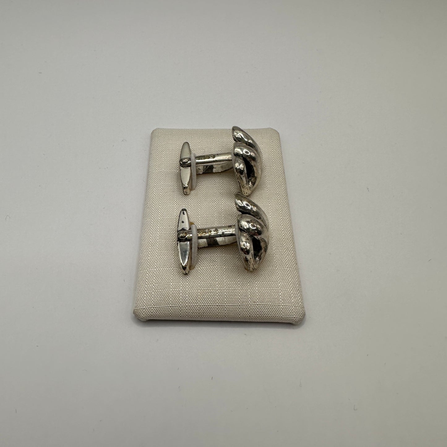 Vintage Manschettenknopf Twisted Knot aus 835er Silber