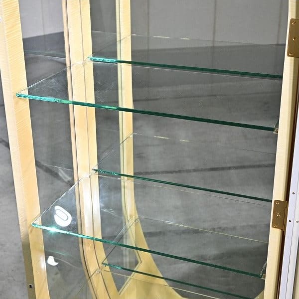 Vintage Vitrine von Matsuso mit Beleuchtung und Birds Eye Maple