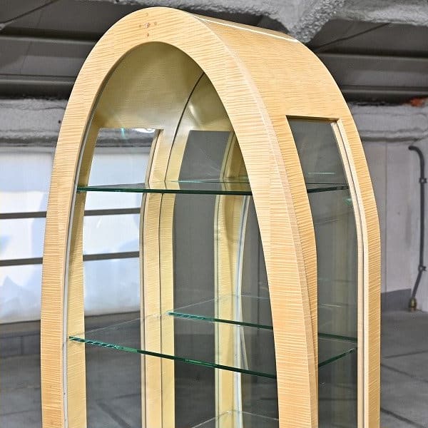 Vintage Vitrine von Matsuso mit Beleuchtung und Birds Eye Maple
