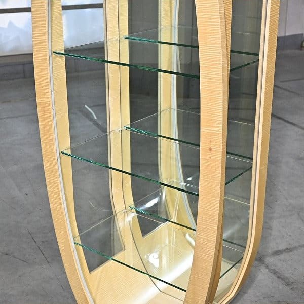 Vintage Vitrine von Matsuso mit Beleuchtung und Birds Eye Maple