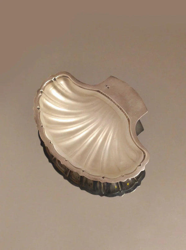Butterdose Muschelform aus versilbertem Metall und Glas