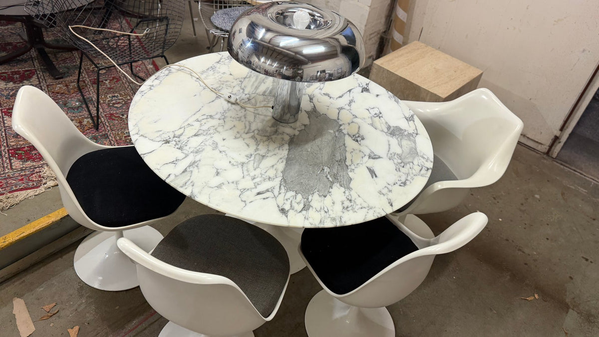 Tulip Esstisch aus Marmor mit 4 Stühlen von Eero Saarinen für Knoll