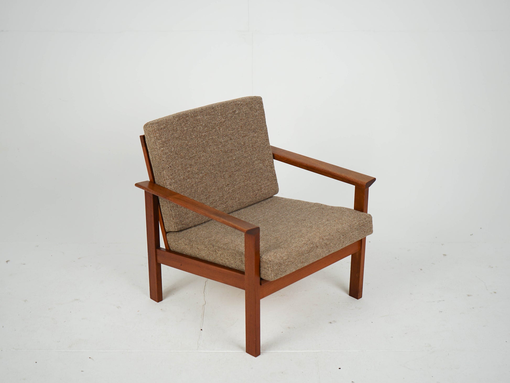 Vintage Teak Sessel mit Wollstoff