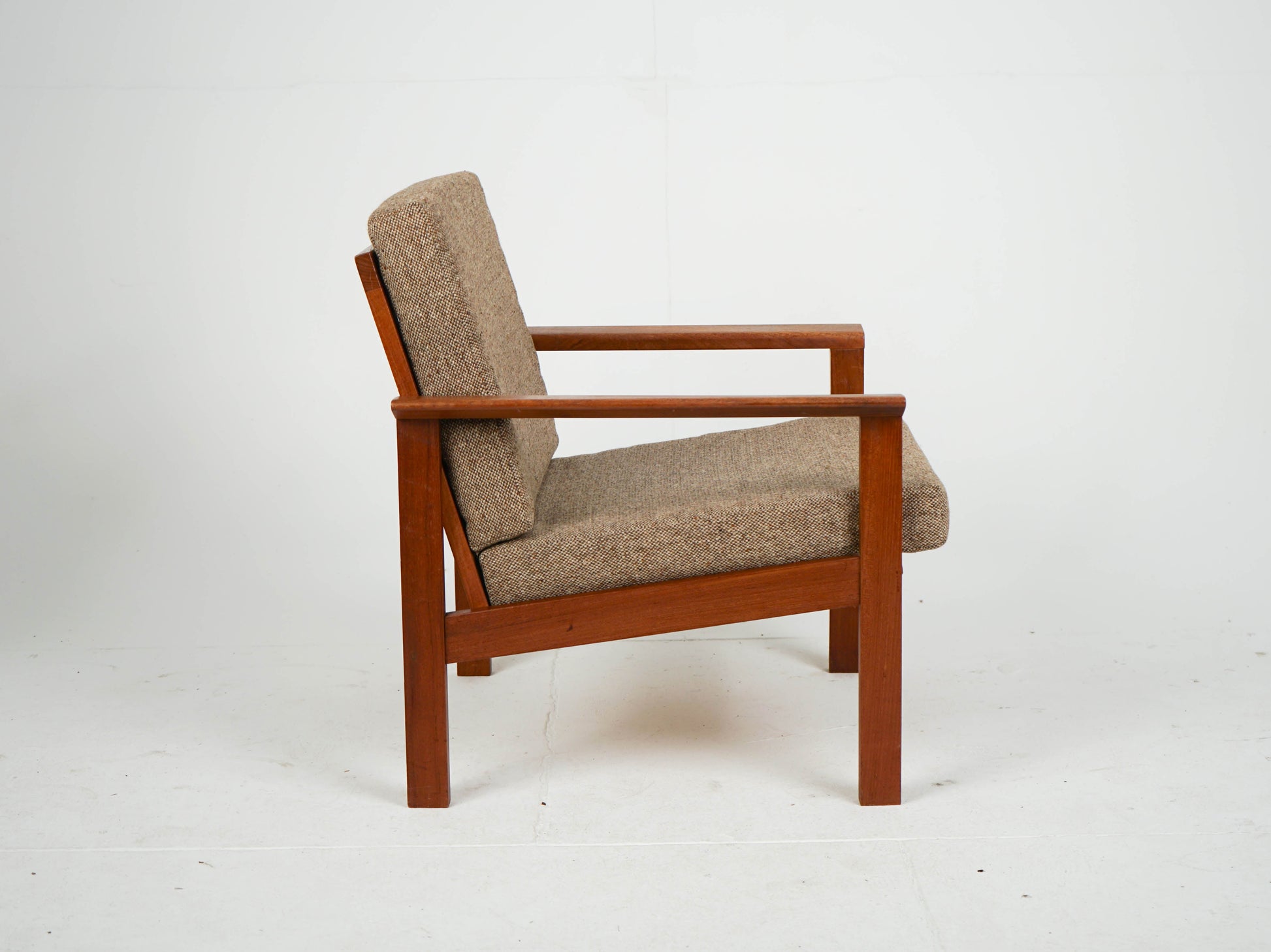 Vintage Teak Sessel mit Wollstoff