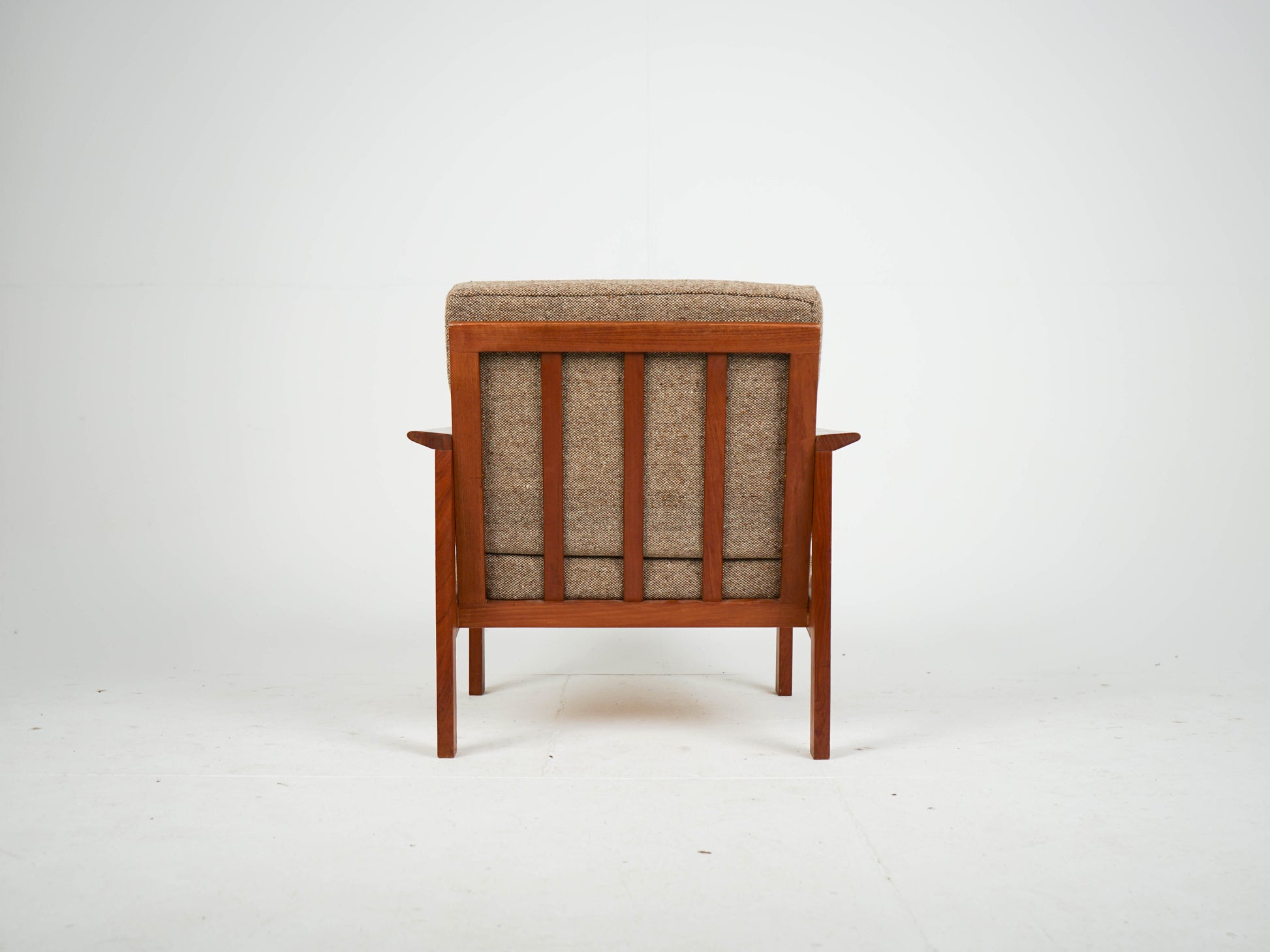 Vintage Teak Sessel mit Wollstoff