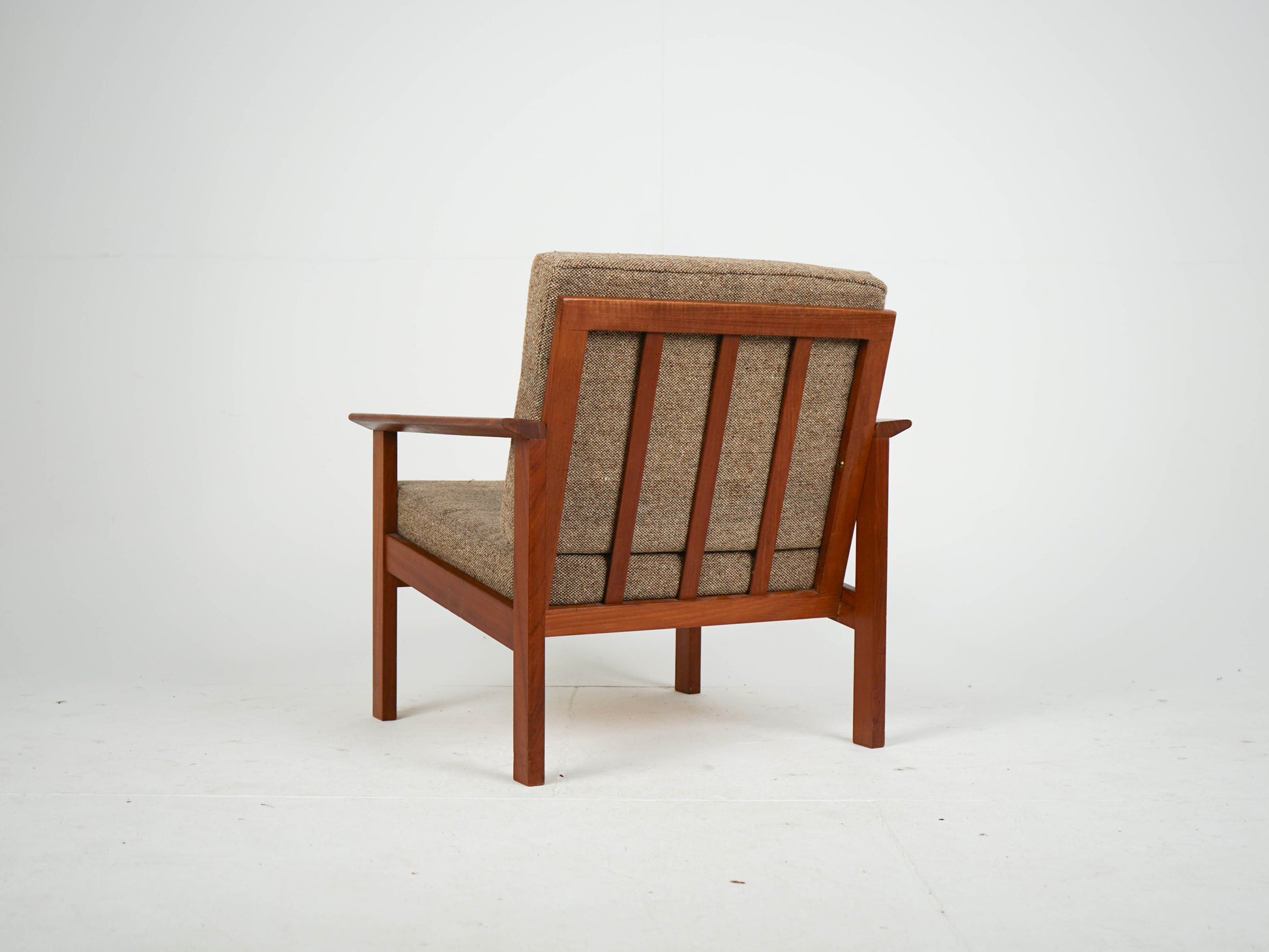 Vintage Teak Sessel mit Wollstoff