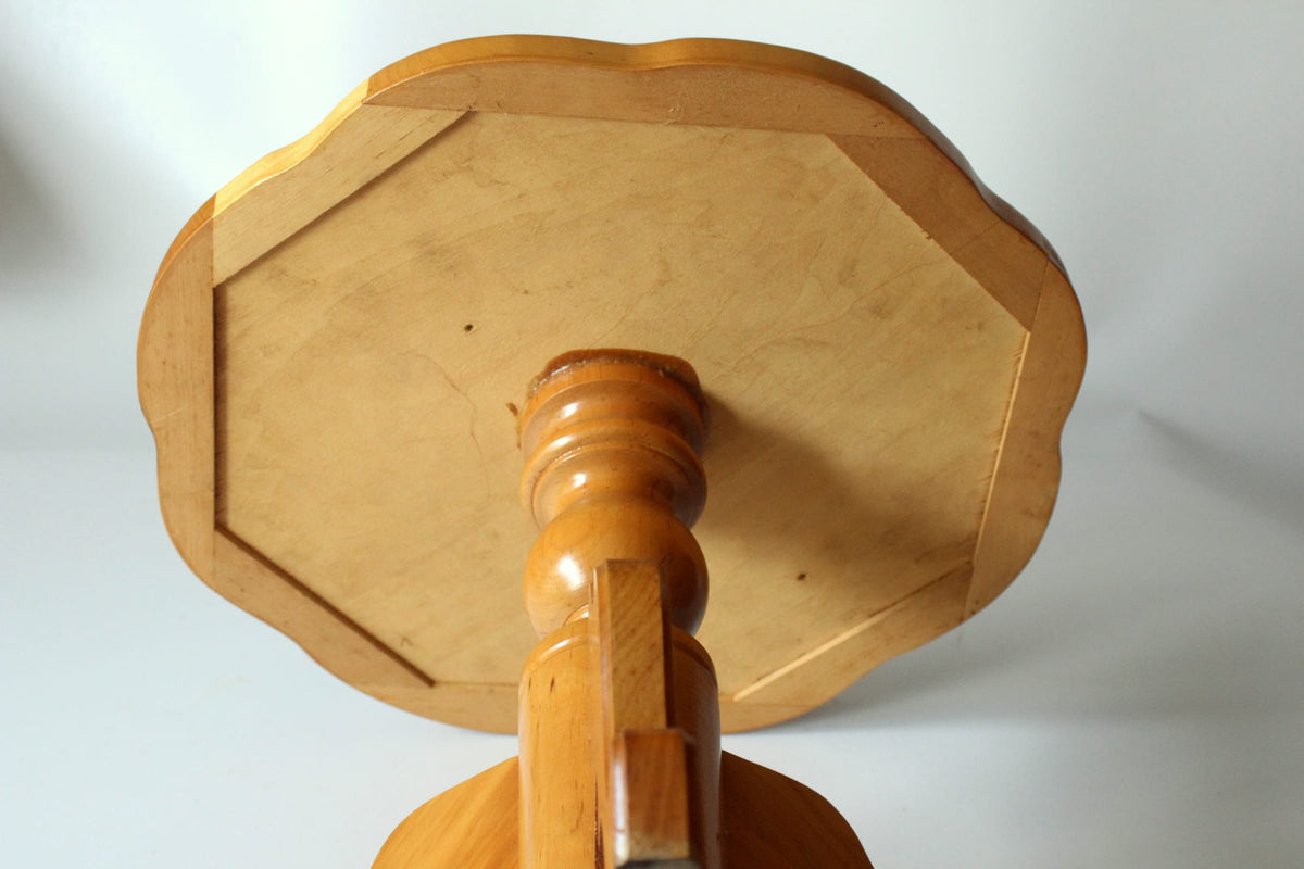 Vintage Blumenhocker aus Holz, Mid-Century