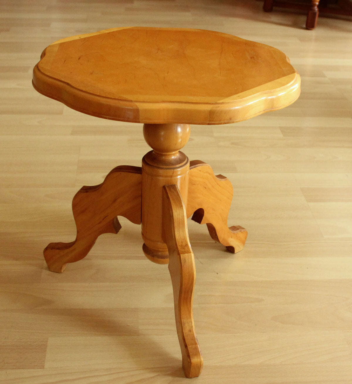 Vintage Blumenhocker aus Holz, Mid-Century