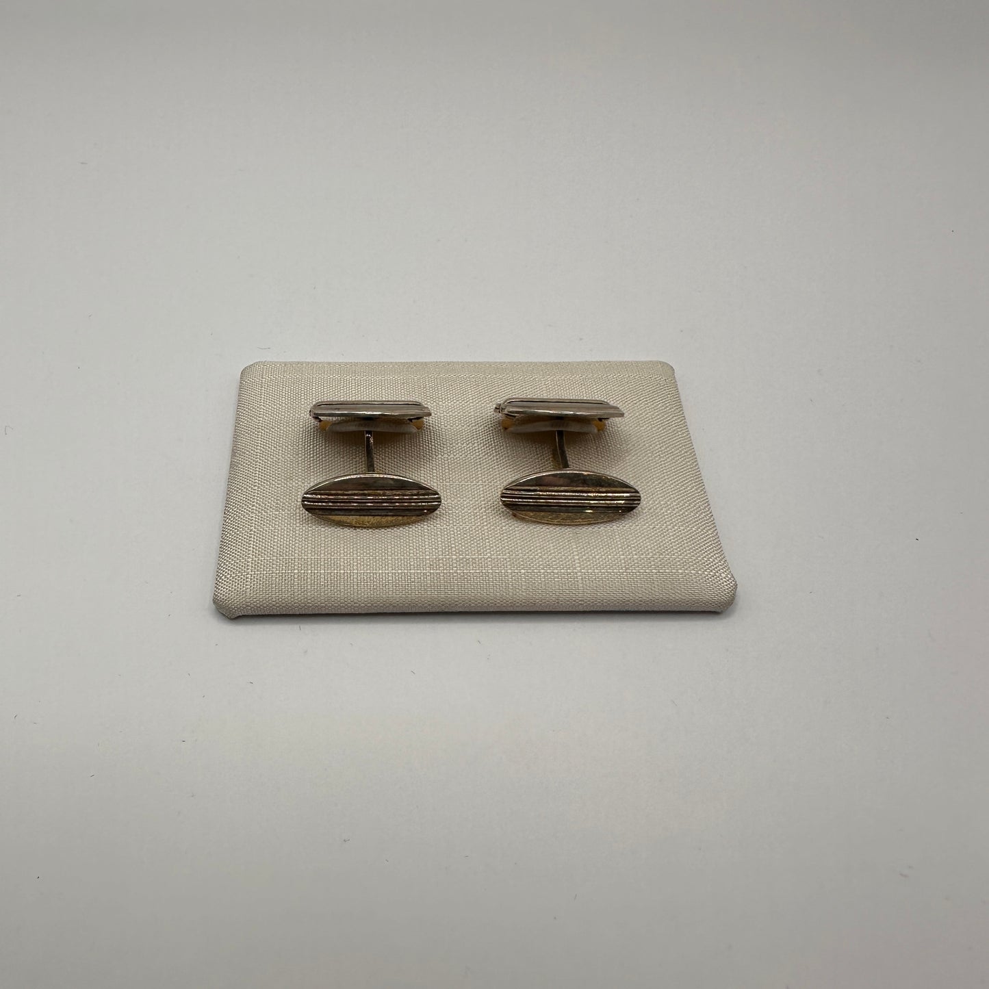 Vintage Manschettenknopf Set von 2, oval, 835 Silber, Linien-Dekor, deutsche Silberschmiedekunst