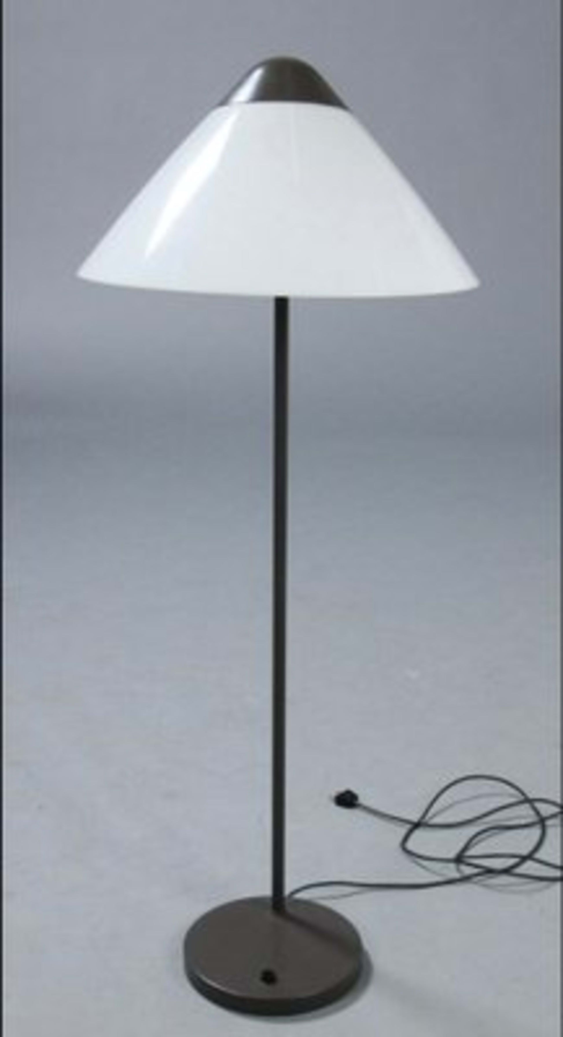 Vintage Stehlampe Opala von Hans J. Wegner für Louis Poulsen grau-creme-rotbraun