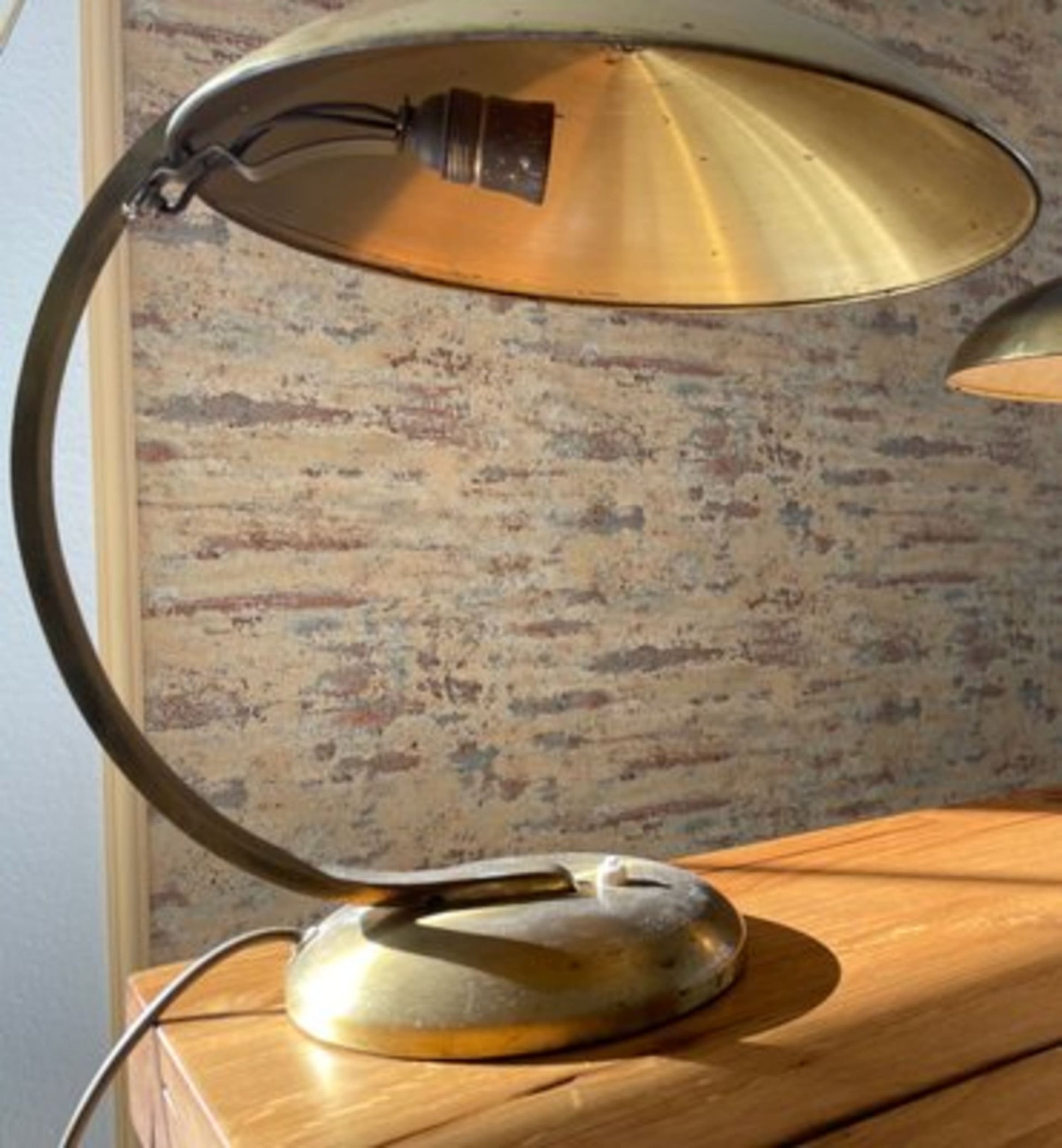 Vintage Bauhaus Tischlampe von Egon Hillebrand für Hillebrand Lighting, Messing Gold