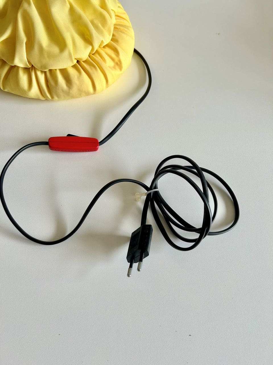 Lampe de table vintage Cloche da tavola de Sirrah blanche, jaune