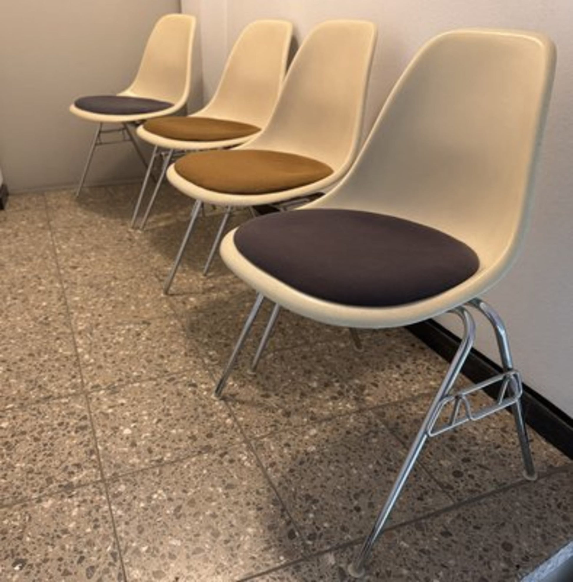 Vintage Stuhl DSS von Charles und Ray Eames für Herman Miller Set von 4