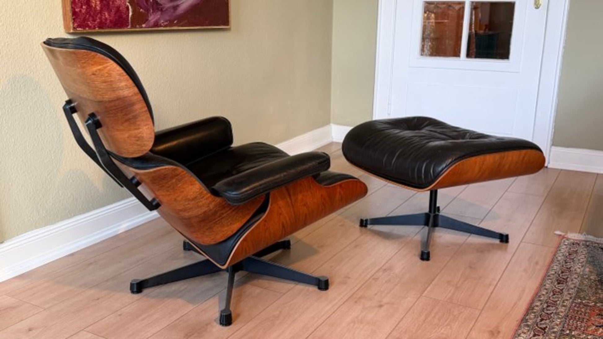 Vintage Sessel und Fußhocker von Charles und Ray Eames für Herman Miller und Vitra