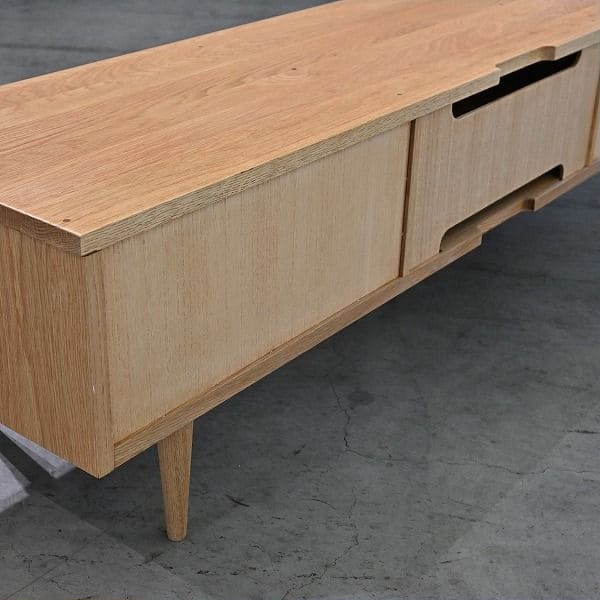 Vintage TV-Board LIITE von LIITE