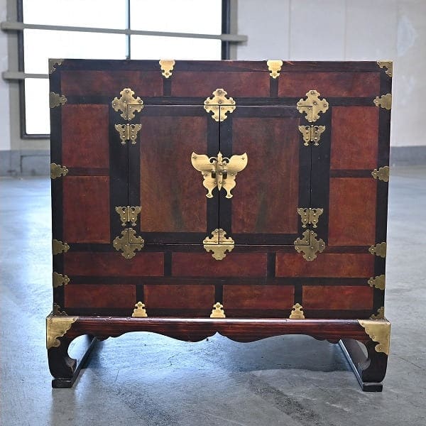 Vintage Schrank im koreanischen Joseon-Stil aus Zelkovenholz