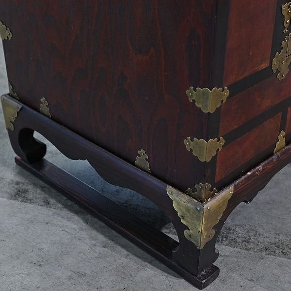 Vintage Schrank im koreanischen Joseon-Stil aus Zelkovenholz