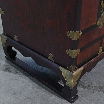 Vintage Schrank im koreanischen Joseon-Stil aus Zelkovenholz