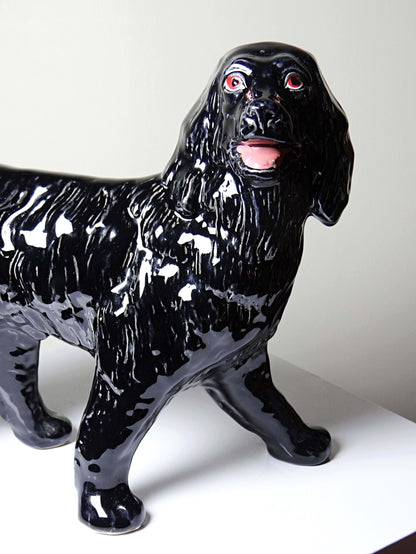 Vintage Karaffe Hund "Newfoundland Screech" Barbotine-Keramik