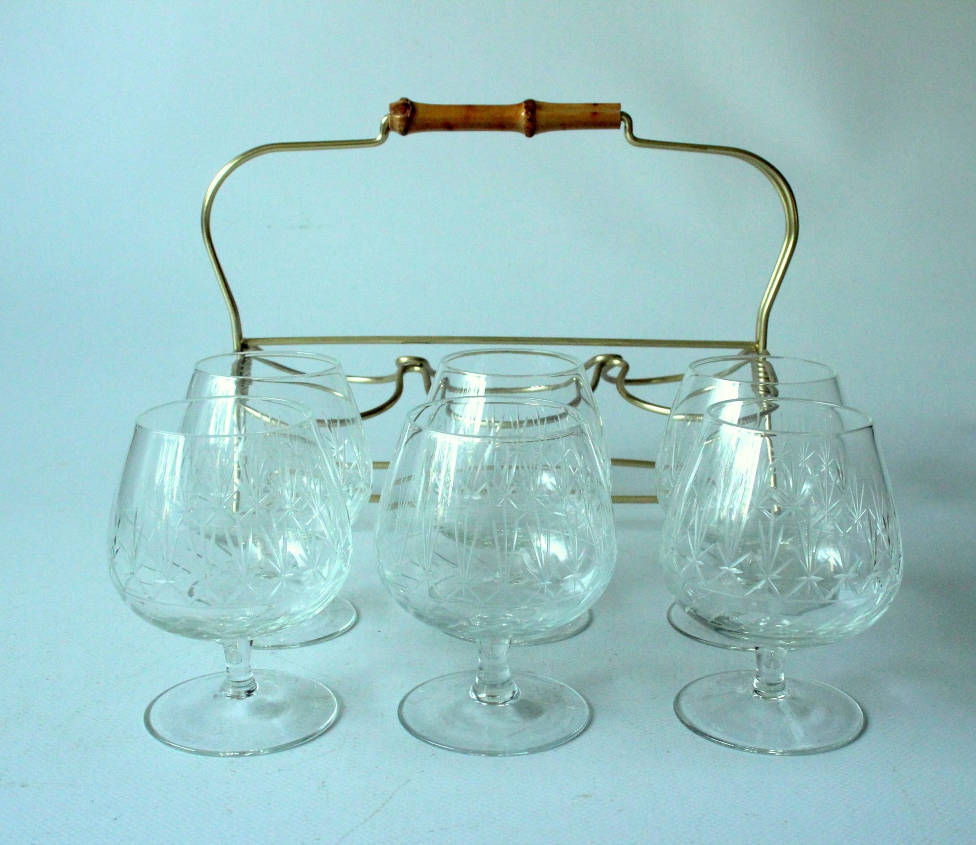 Set von 6 Vintage Cognacgläsern im Messingständer