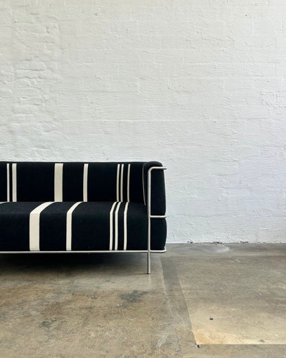Vintage Sofa Modernist von Kristina Dam Studio 2-Sitzer gestreift